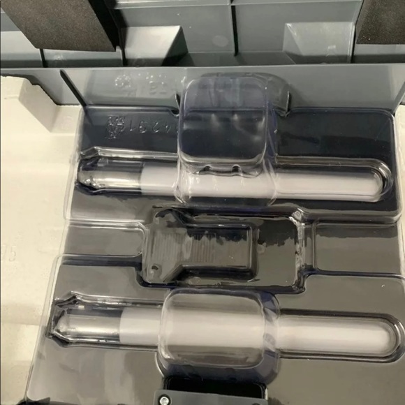 Star Wars Galaxy’s Edge Kylo Ren Hilt Legacy Lightsaber, Case and side blades. - Picture 4 of 6